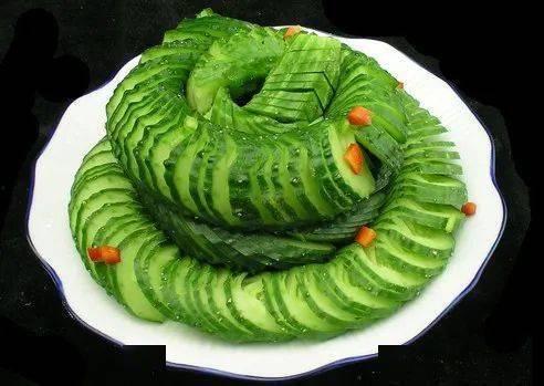 网爆反料吃瓜,吃瓜群众如何成为舆论风向标